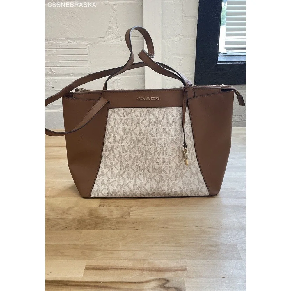Michael Kors Vanilla Brown Maddie Medium Tote Bag MK Signature Monogram - Size M